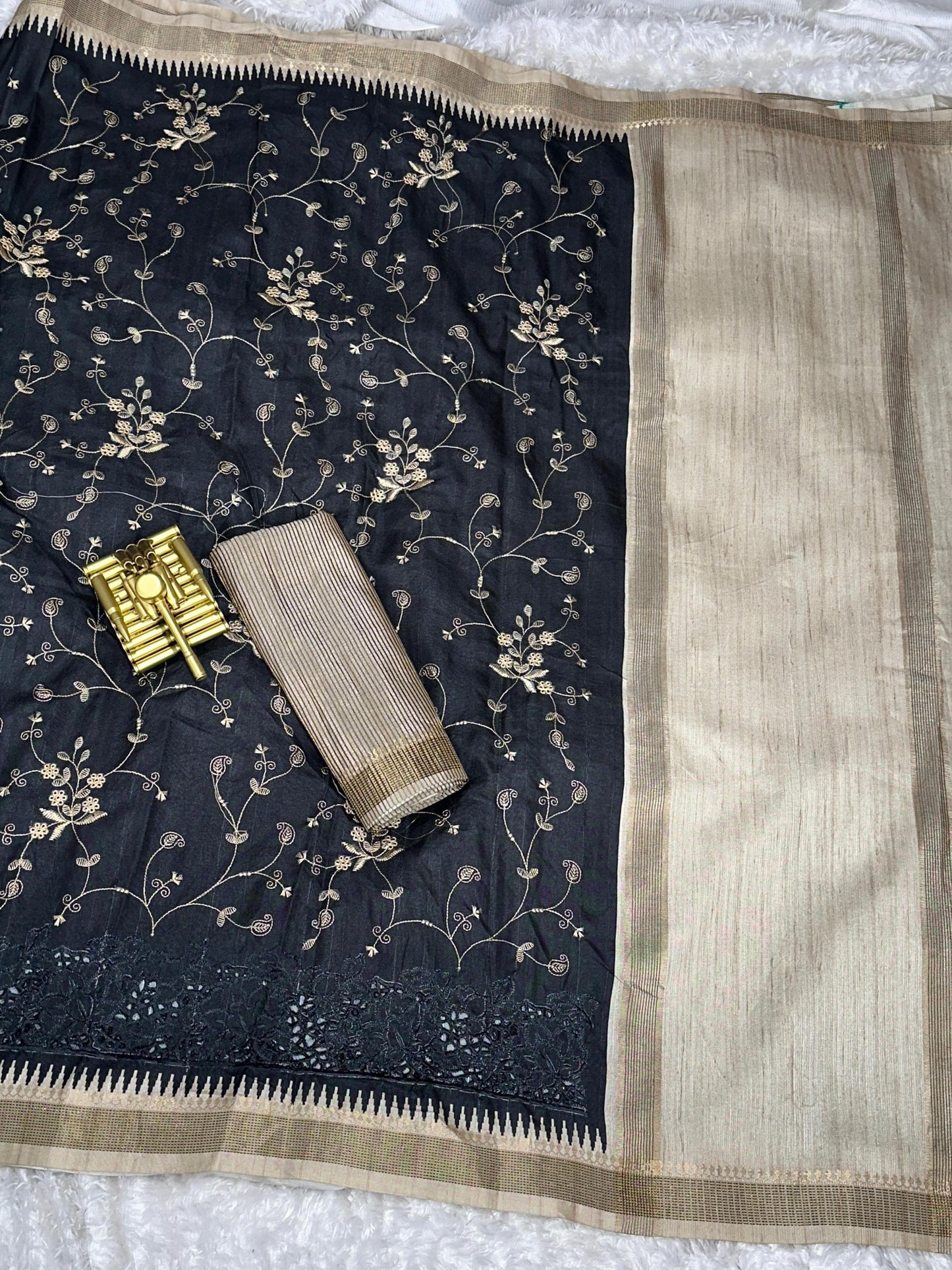 Anuscouture Wayanad - Tusser Cotton Saree with Dual Zari Border & Digital Print Anuscouture