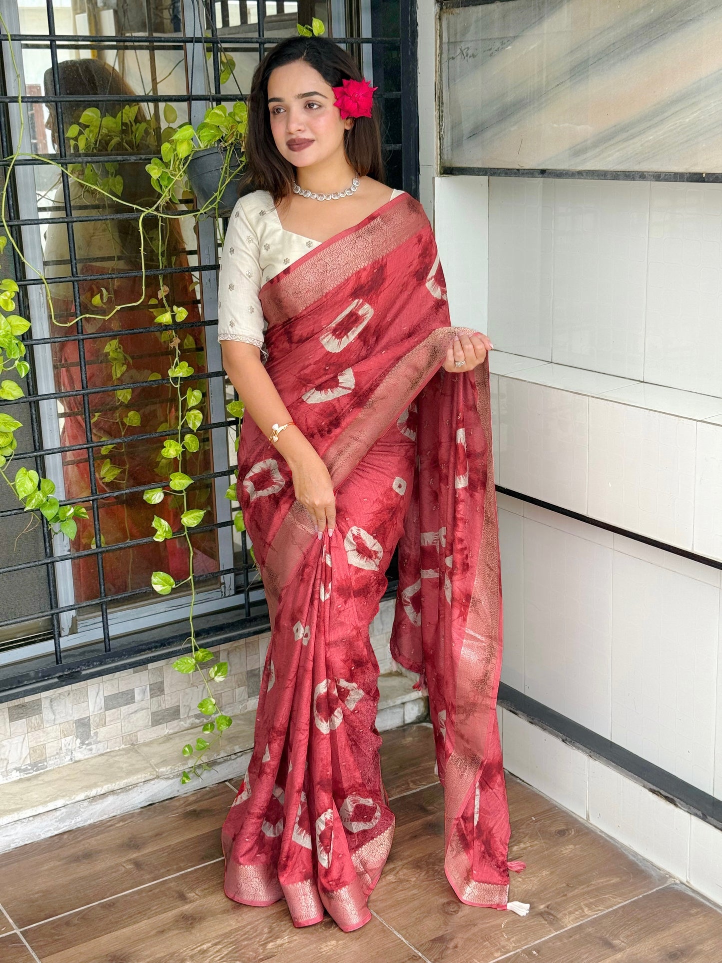 Anuscouture Srivalli - Elegant Shibori Saree with Zari Border Detailing Anuscouture