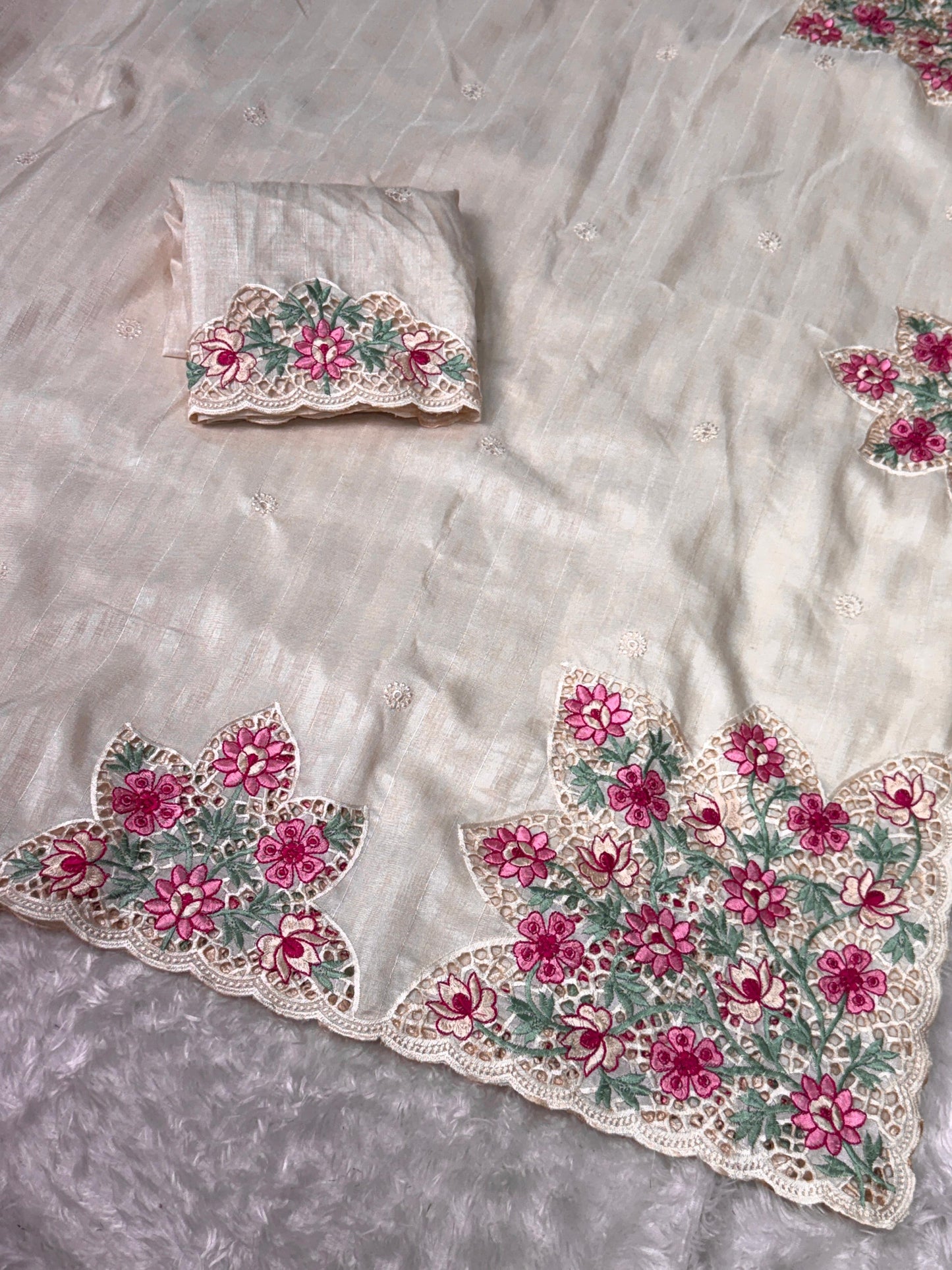 Anuscouture Ishwari - The Art of Elegance Anuscouture