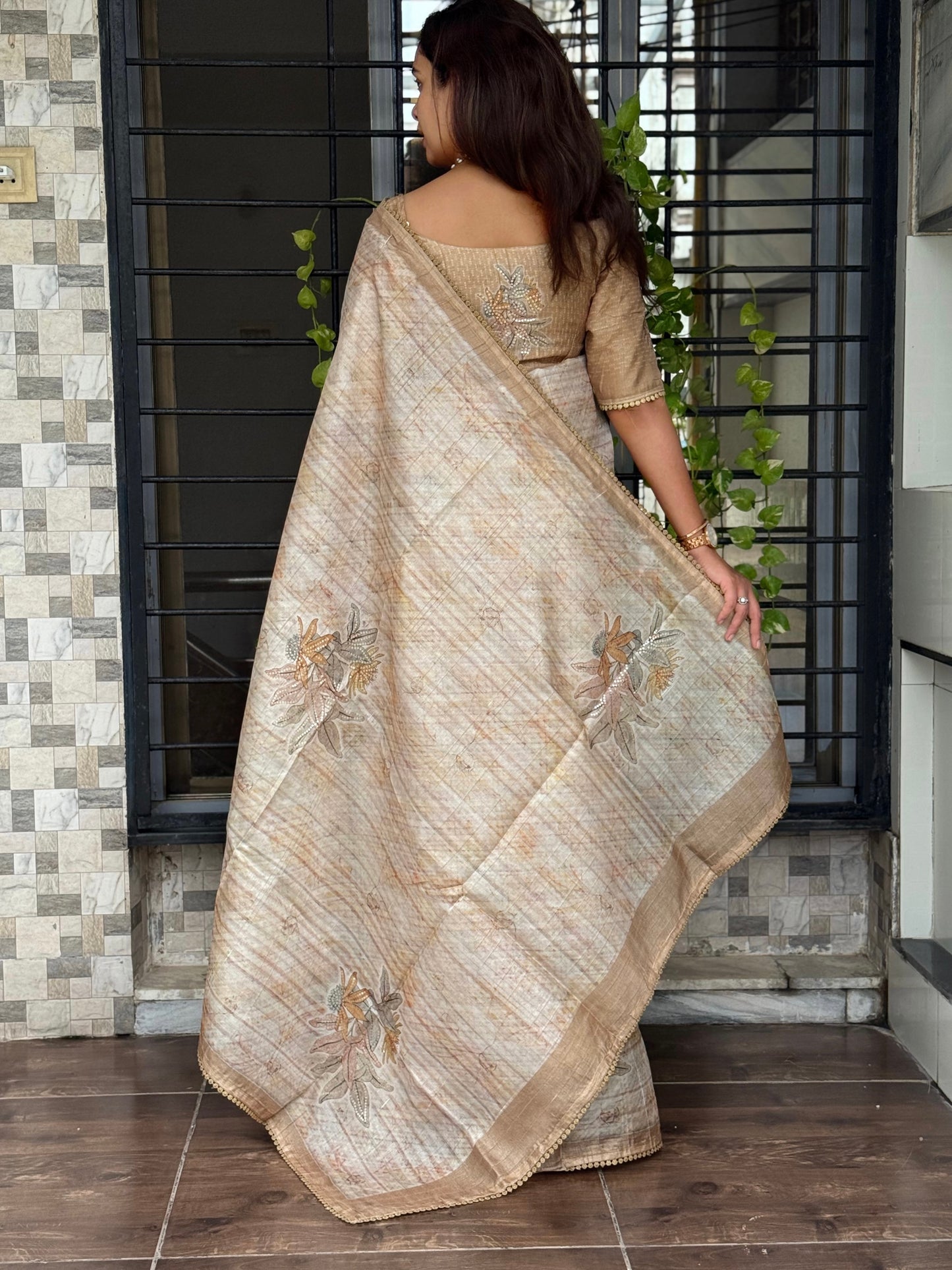 AnusCouture Divya - Pure Linen Saree with Digital Print & Sequin Detailing Anuscouture