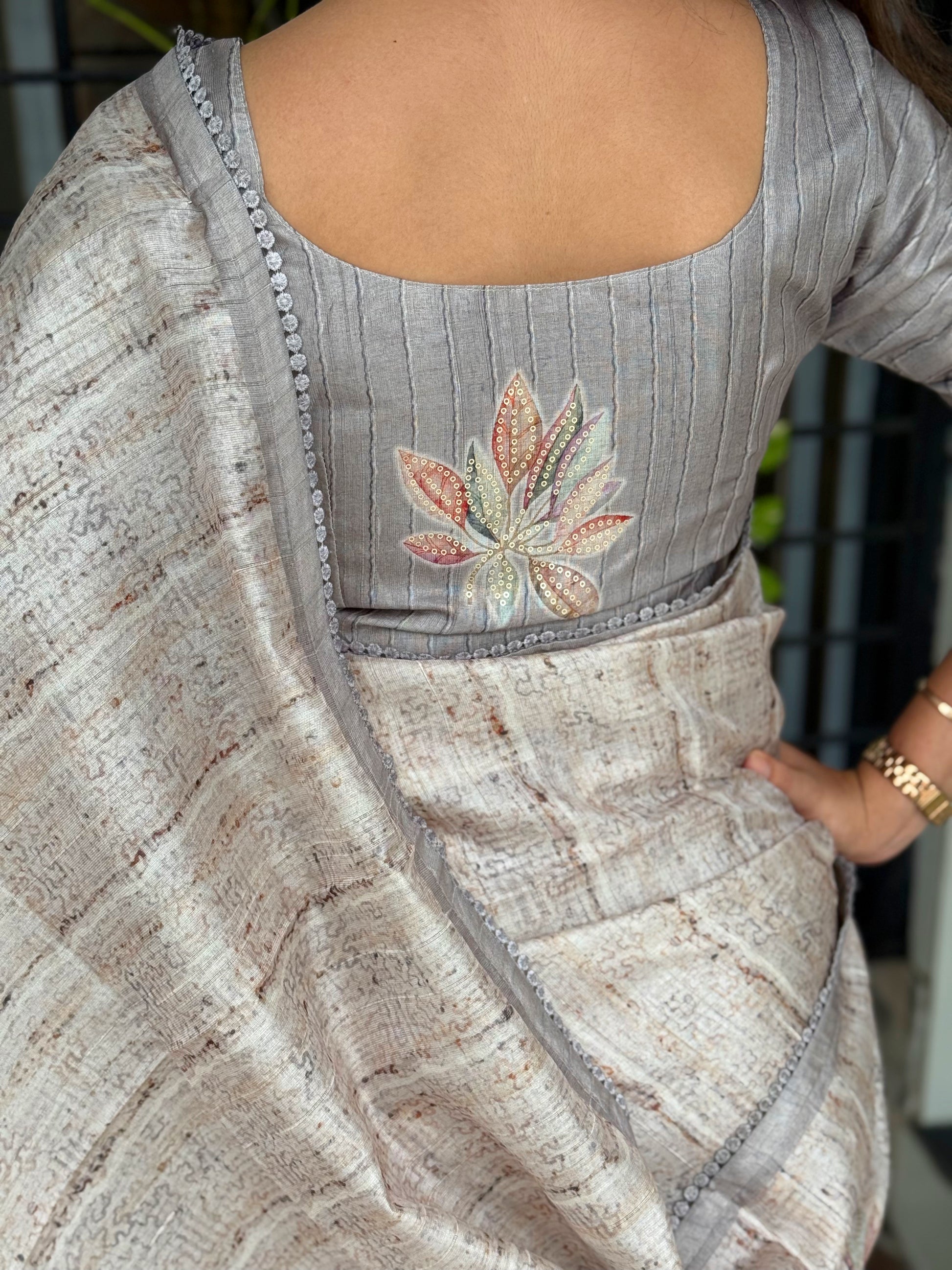 AnusCouture Divya - Pure Linen Saree with Digital Print & Sequin Detailing Anuscouture