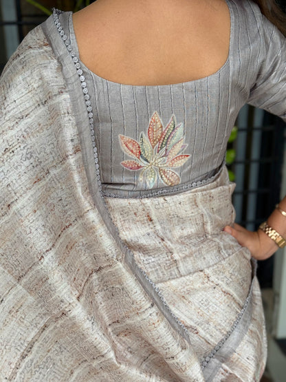 AnusCouture Divya - Pure Linen Saree with Digital Print & Sequin Detailing Anuscouture