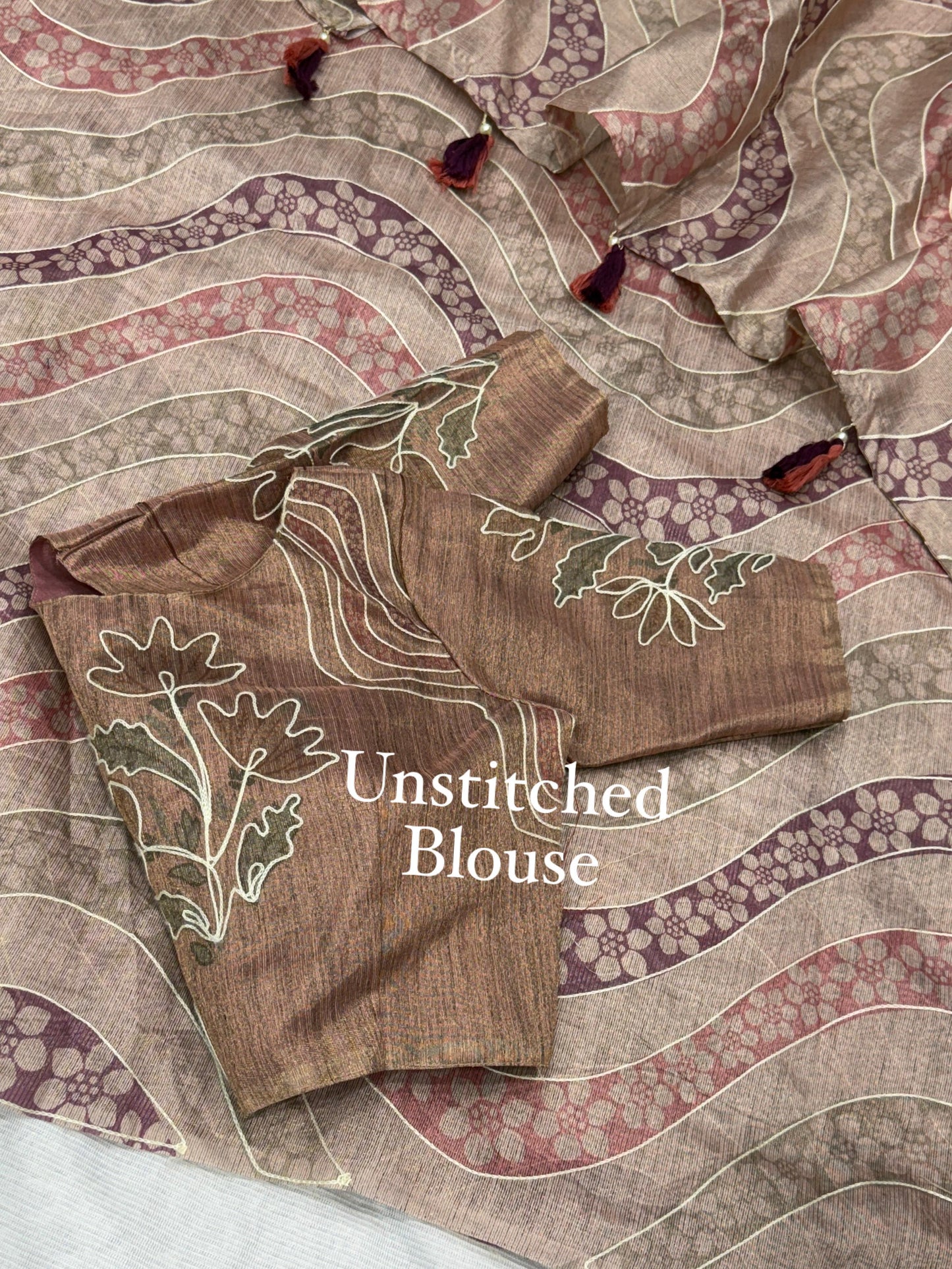 Anuscouture Nurvi - Linen Cotton Saree with Thread & Zari Detailing Anuscouture